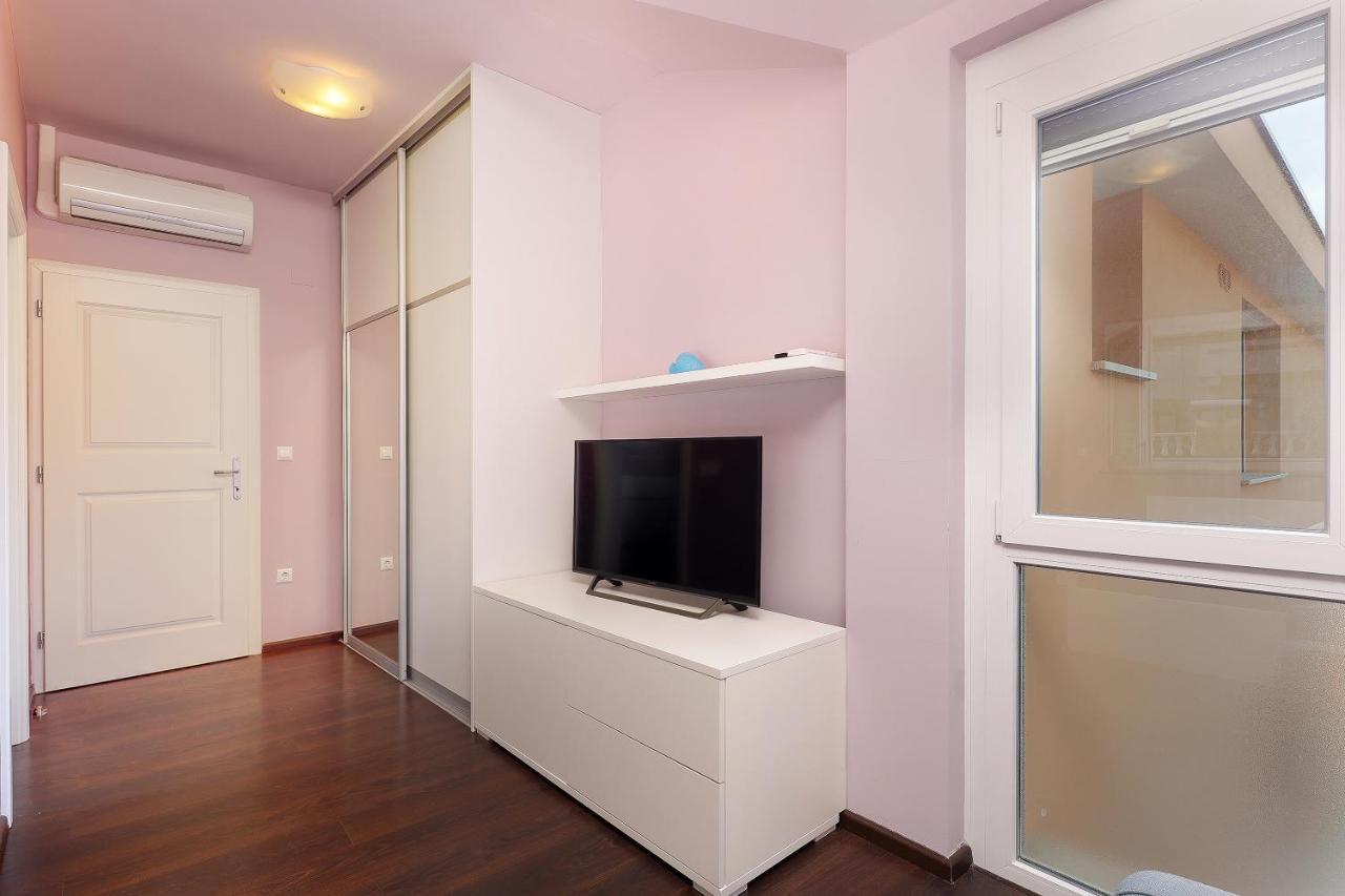 Apartament Moro Vrbnik Zewnętrze zdjęcie
